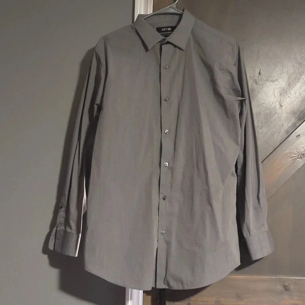 men's Apt. 9 dress shirt